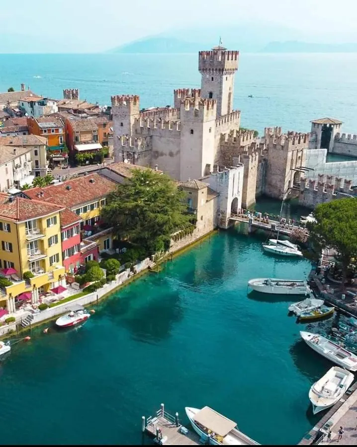 Home La Rosa Del Garda Peschiera del Garda Italia